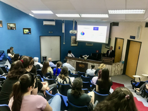 CFD4D3A0-CF12-4811-BF14-1D3D6AEE687E